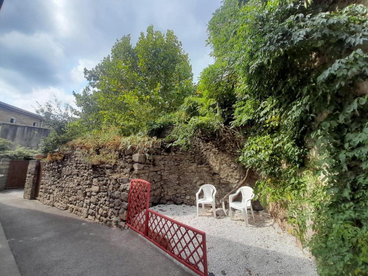 Gite Olivia Saint-Florent-sur-Auzonnet Eksteriør bilde